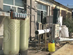 我工廠變遷急轉(zhuǎn)聚丙烯罐4個 軟化水設備一套